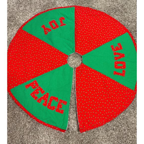 Quilted Style Christmas Tree Skirt 32”Handmade Peace, Love, Joy Vintage 1980s - Picture 2 of 8